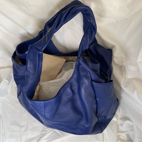 NWOT Hobo International Royal Blue Slouch Pebbled Leather Bag. Large size - Picture 4 of 11